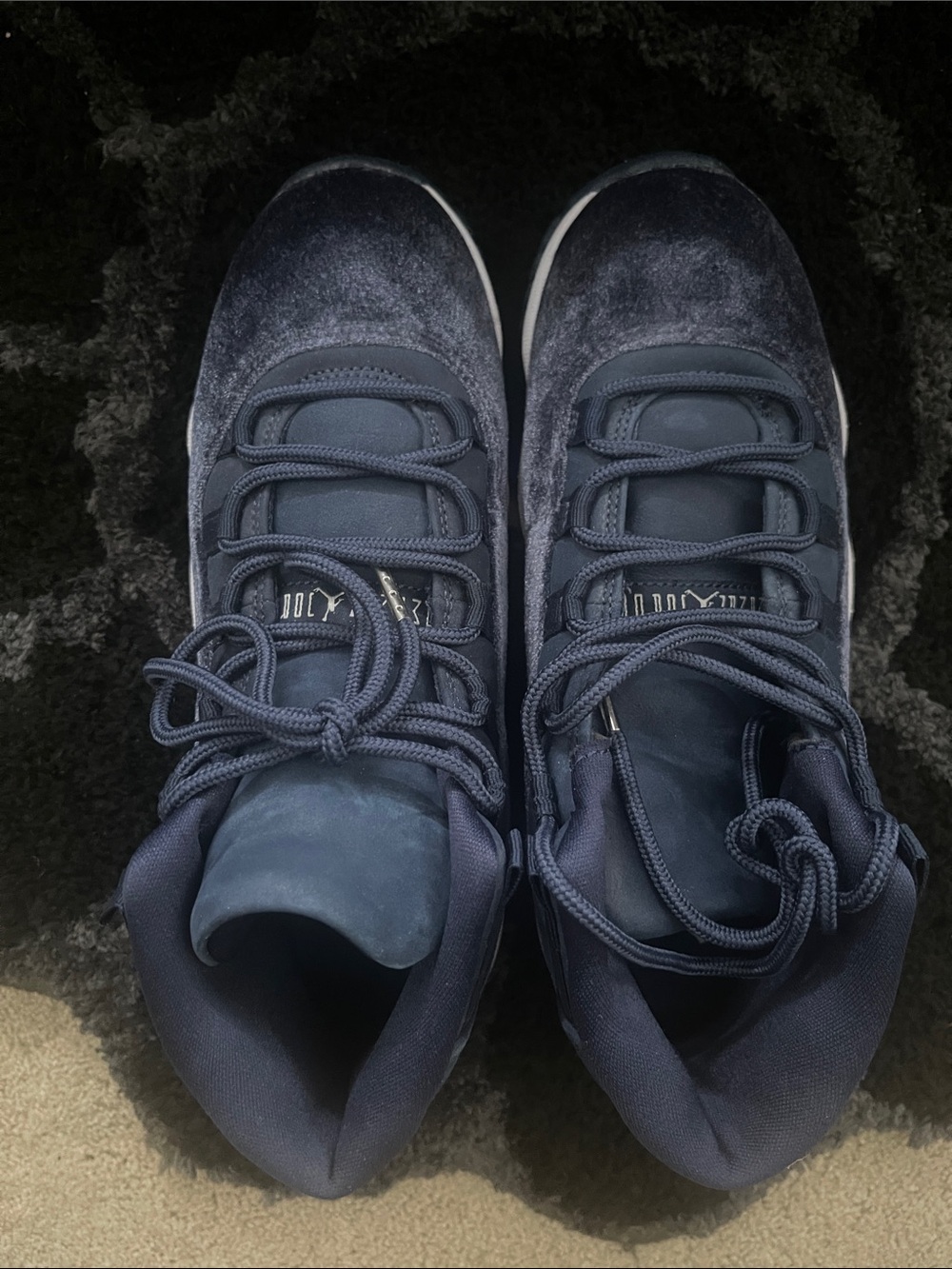 Women’s navy retro 11 jordan sneakers - Picture 3 of 5